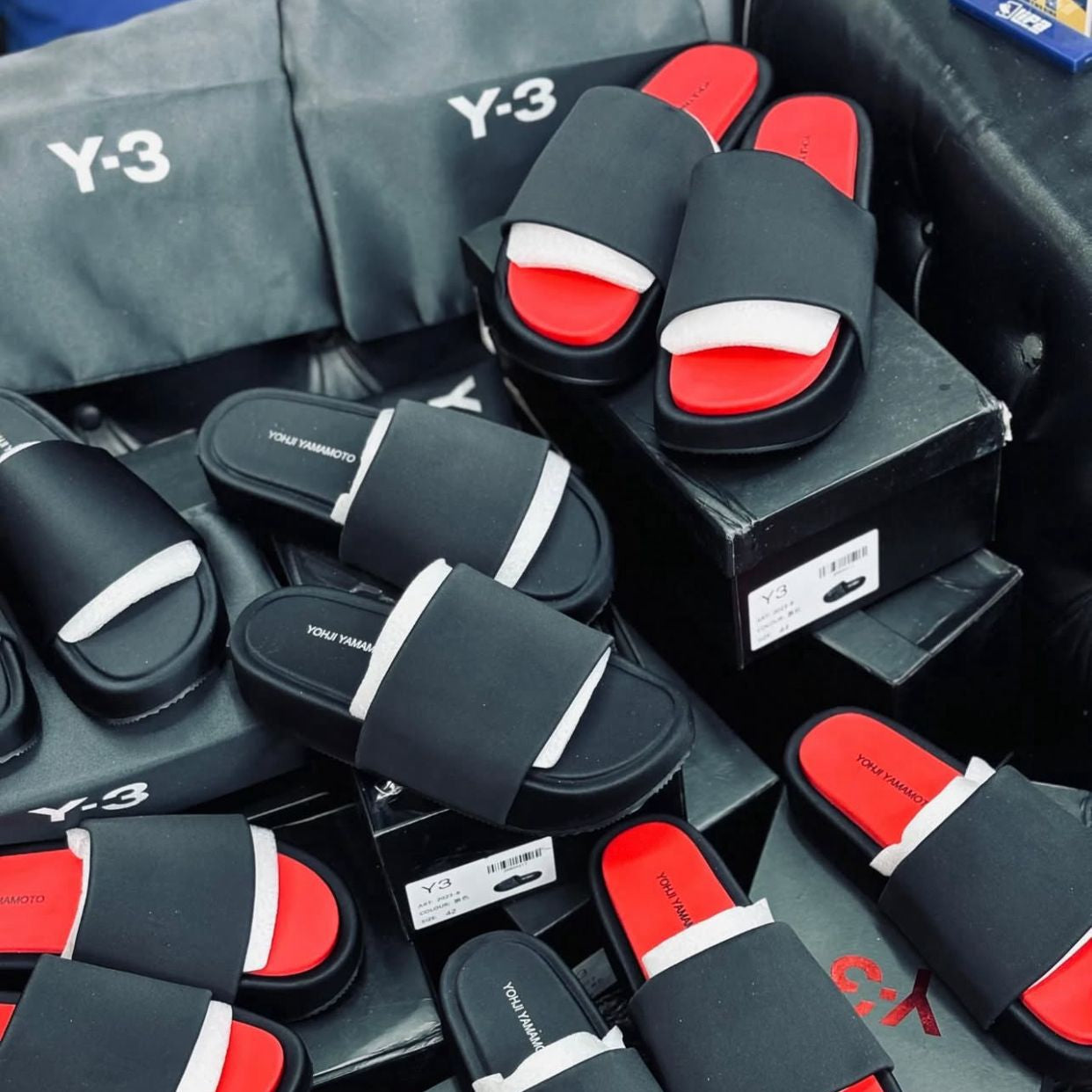 Original Y3 Sandals comes in Box